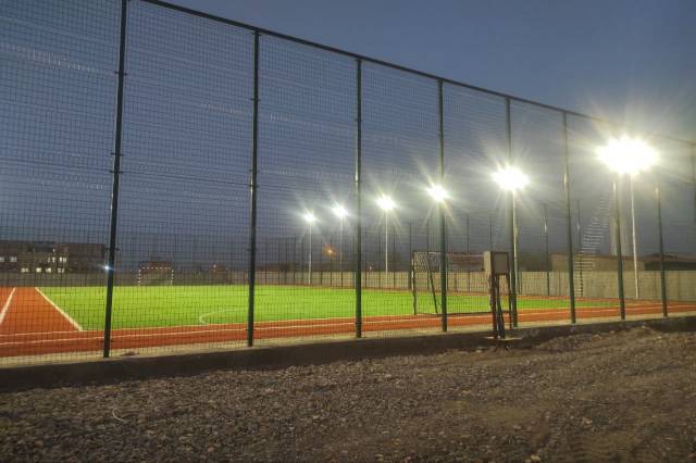 نرده فنسی مدل ورزشی